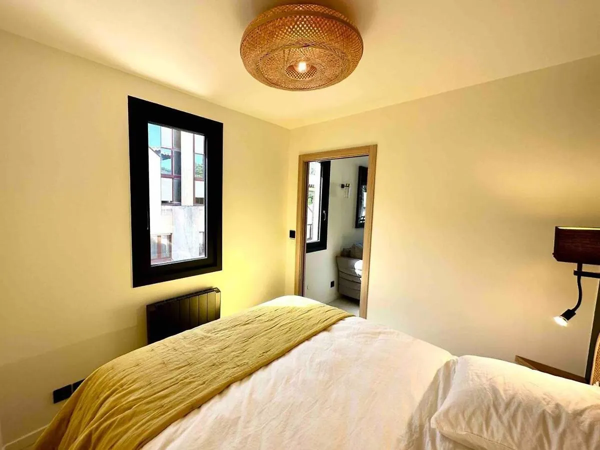 Centre Ville Aix - Terrasse / Ascenseur - Renove Aix-en-Provence Apartment